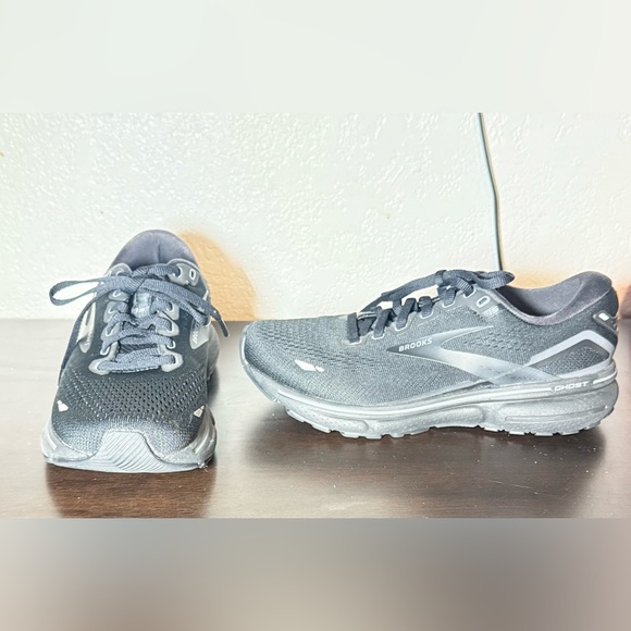 Brooks Women's Ghost 15 - Picture 1 of 9